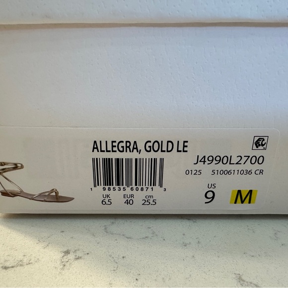 NIB Veronica Beard Allegra Sandal, light gold, size 9 - Picture 6 of 11